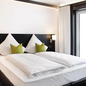 Am Hotel